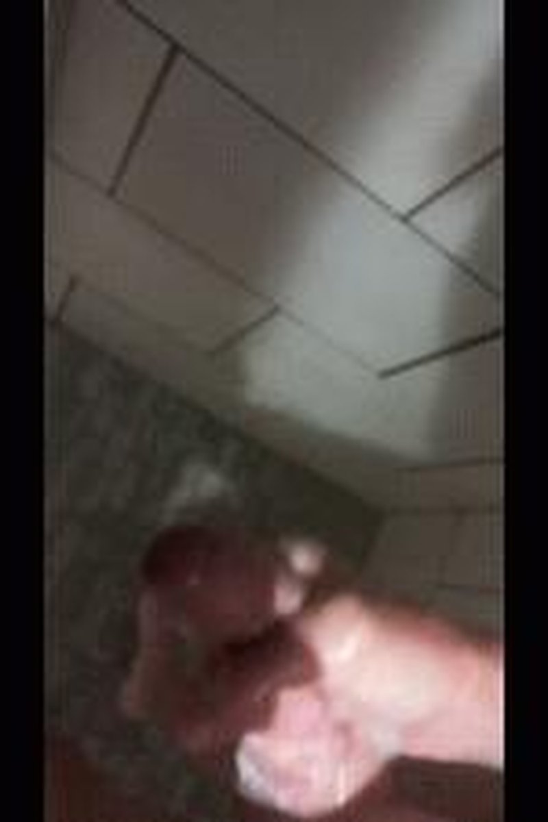 Cum - Screenshot 1 of 4 - Bitch