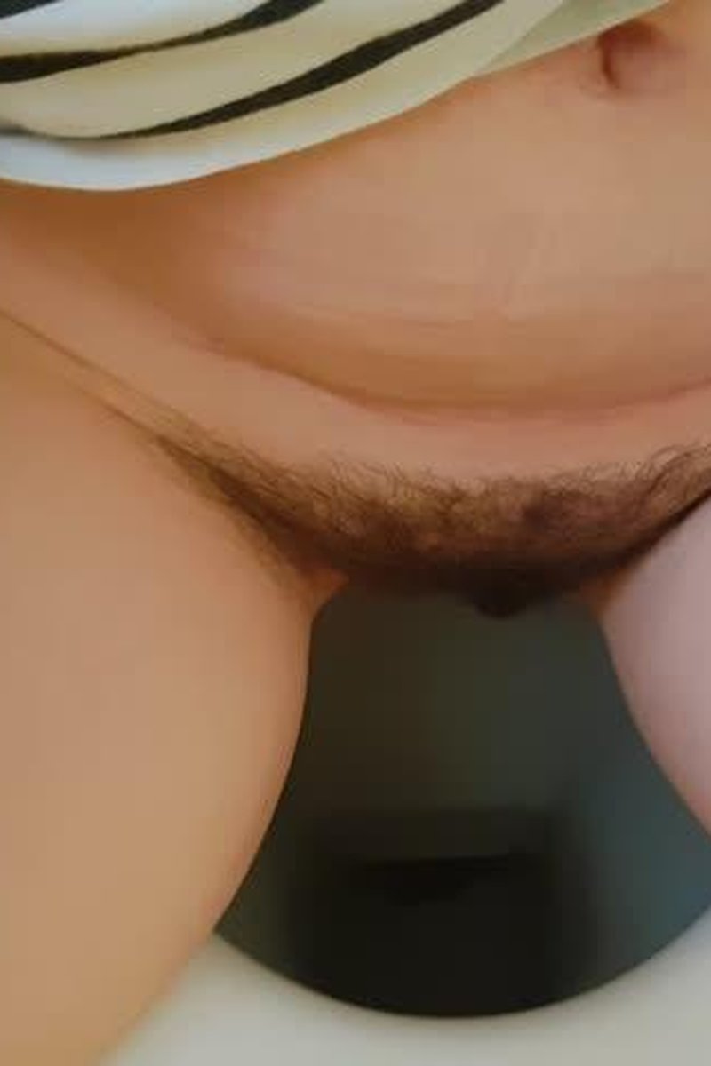 Pee Compilation - Screenshot 1 of 4 - Brown Hair