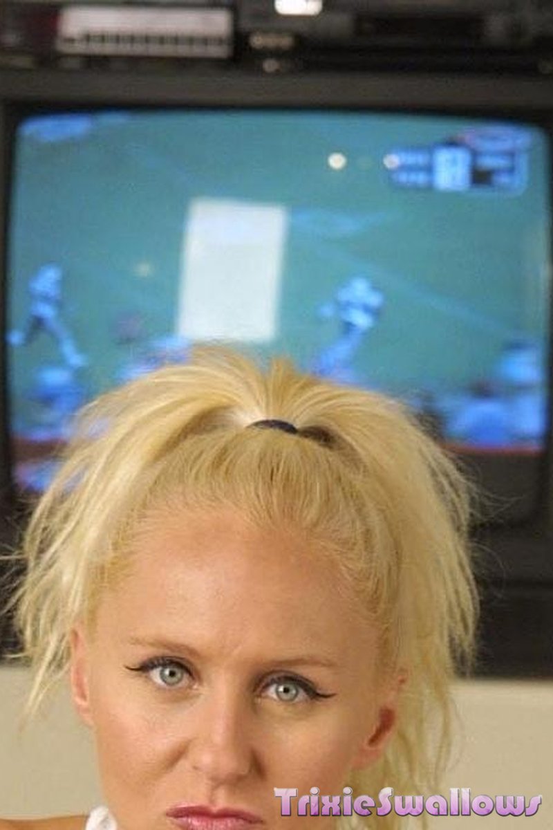 Kickoff - Screenshot 1 of 4 - Blowjob