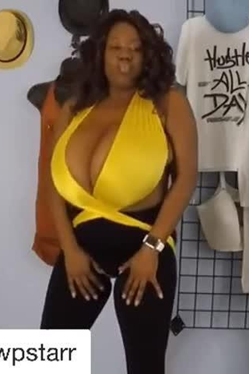 Boob Shake - Screenshot 1 of 4 - Big Tits