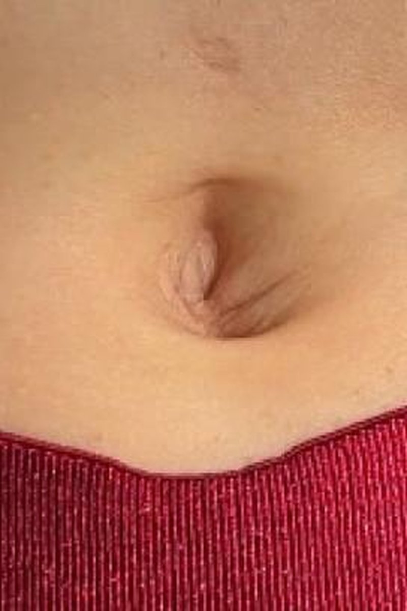 Quick Bellybutton Fingering - Screenshot 1 of 4 - Belly Fetish