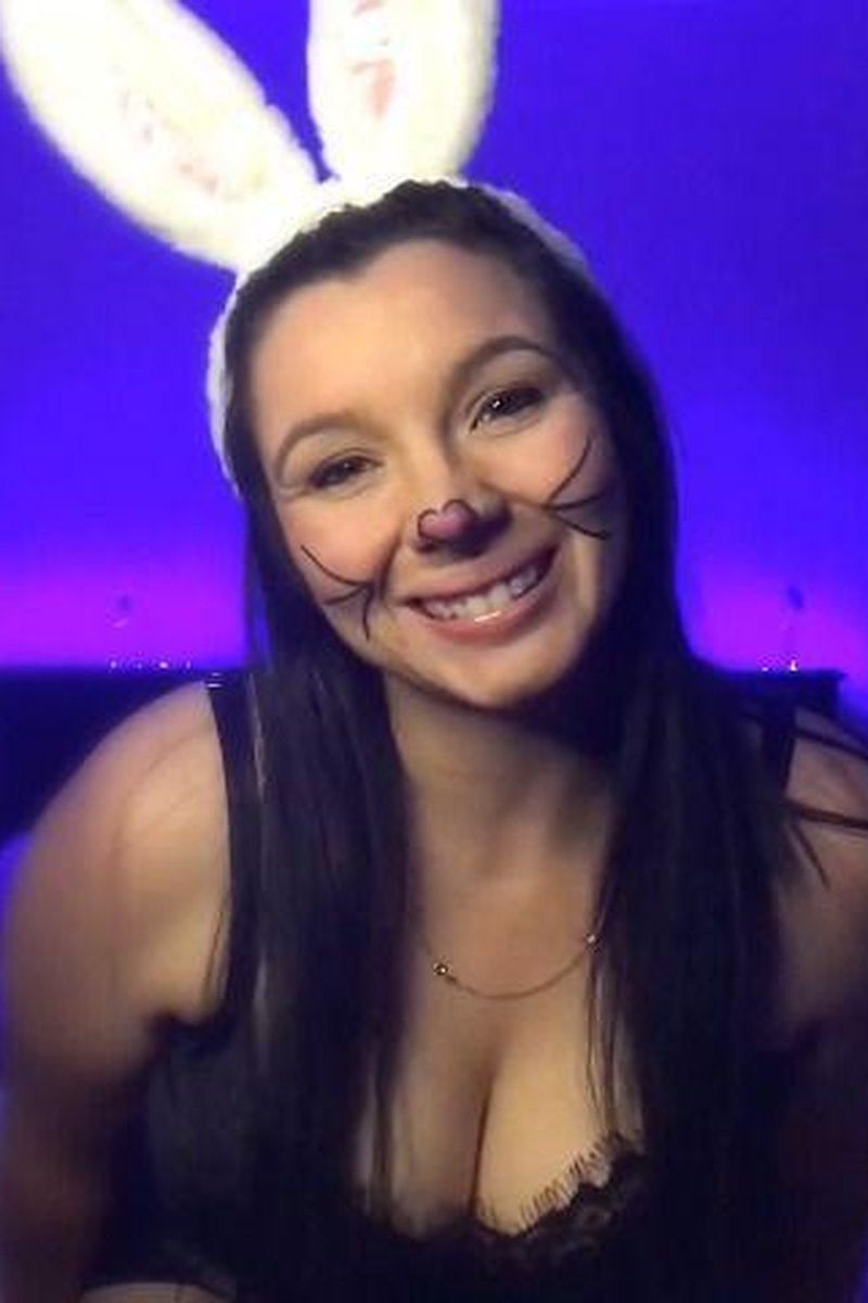 Happy Easter - Screenshot 1 of 4 - Dancer