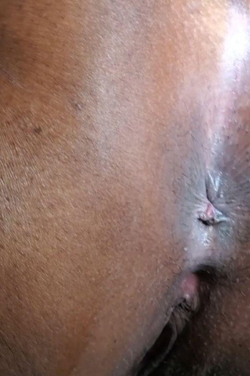 Lainey Ass Spreading - Screenshot 1 of 4 - Ass Fetish