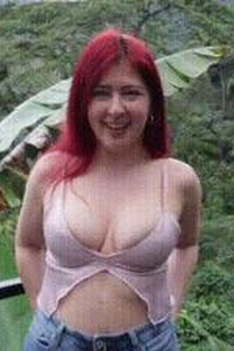Wild Pee - Screenshot 1 of 4 - Natural Tits