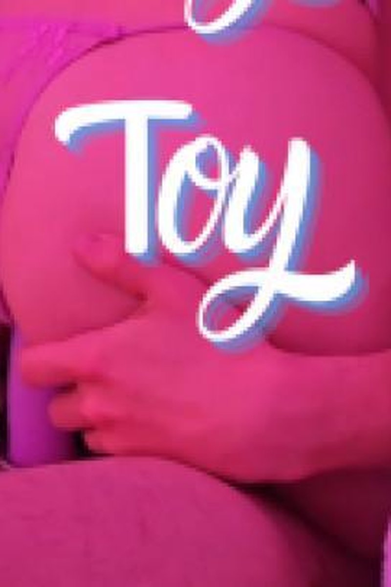 Fucking My Toy - Screenshot 1 of 4 - Femdom