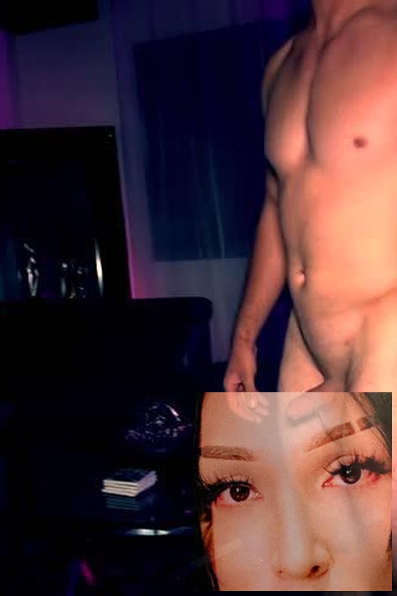 Adam #17 - Screenshot 1 of 4 - Blowjob