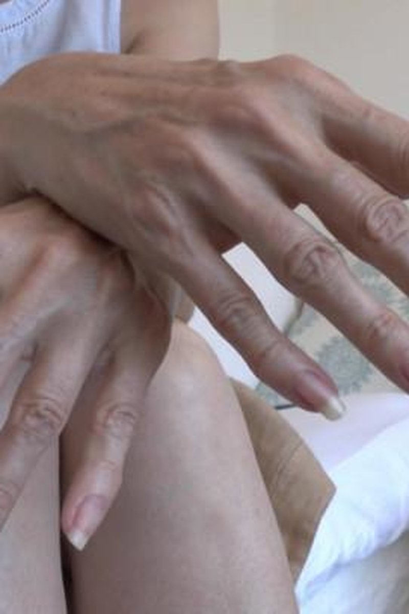 TP-manyvidsladyvictoriavalente-elegant-summer-hands-part-3-presented-by-lady-victoria-va