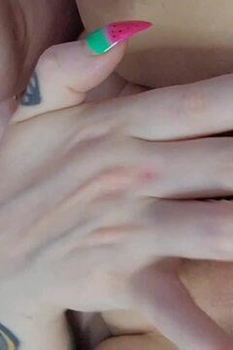 Only Fingers - Screenshot 1 of 4 - Alt