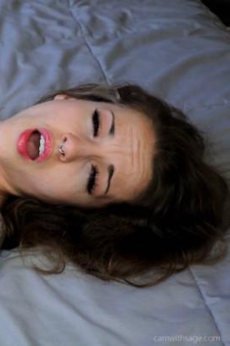 Expressions - Screenshot 1 of 4 - Babes