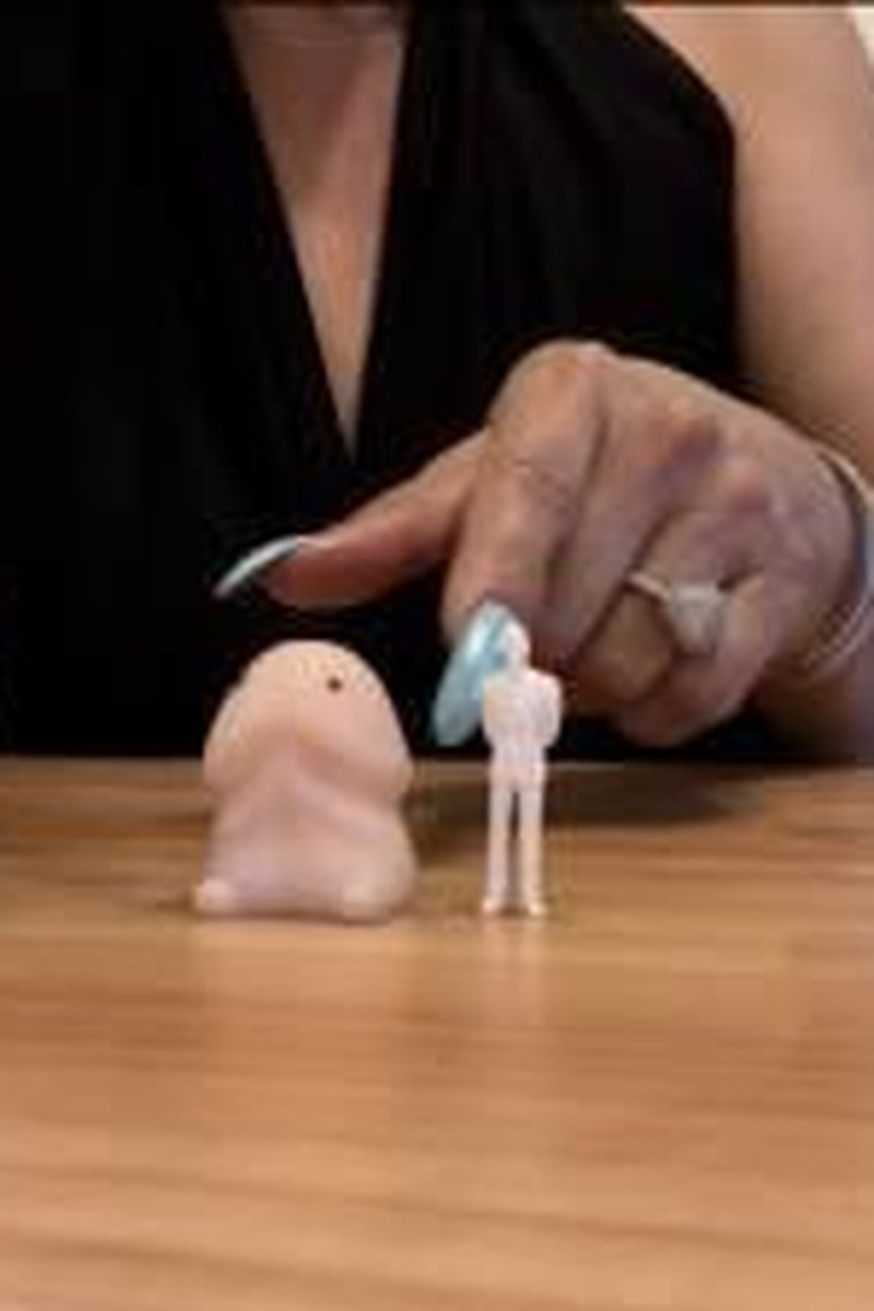 Tiny Shrimp 2 - Screenshot 1 of 4 - Cock Play