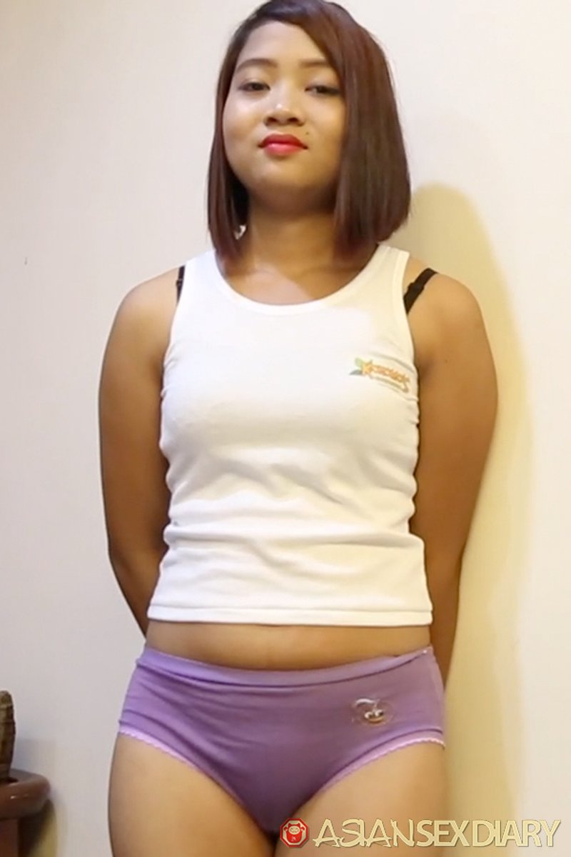 Perfect Innie Pussy Asian Teen - Screenshot 1 of 4 - Asian