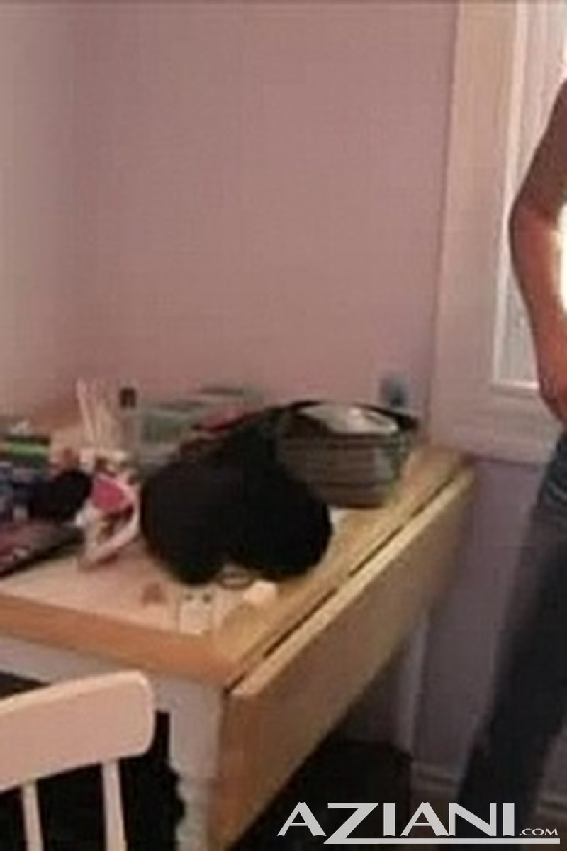 Hannah Harper Video 8 - Screenshot 1 of 4 - Blond Hair