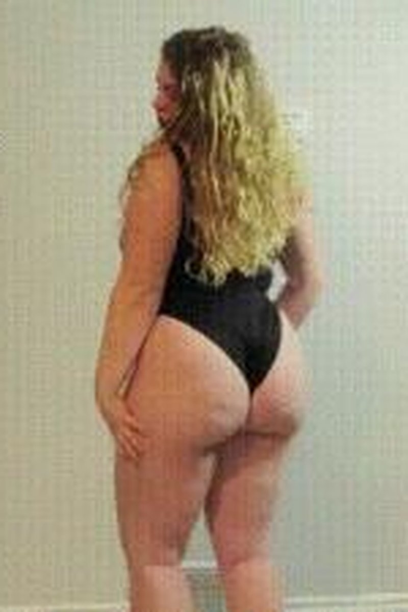 Swimsuit Teasing - Screenshot 1 of 4 - Big Tits