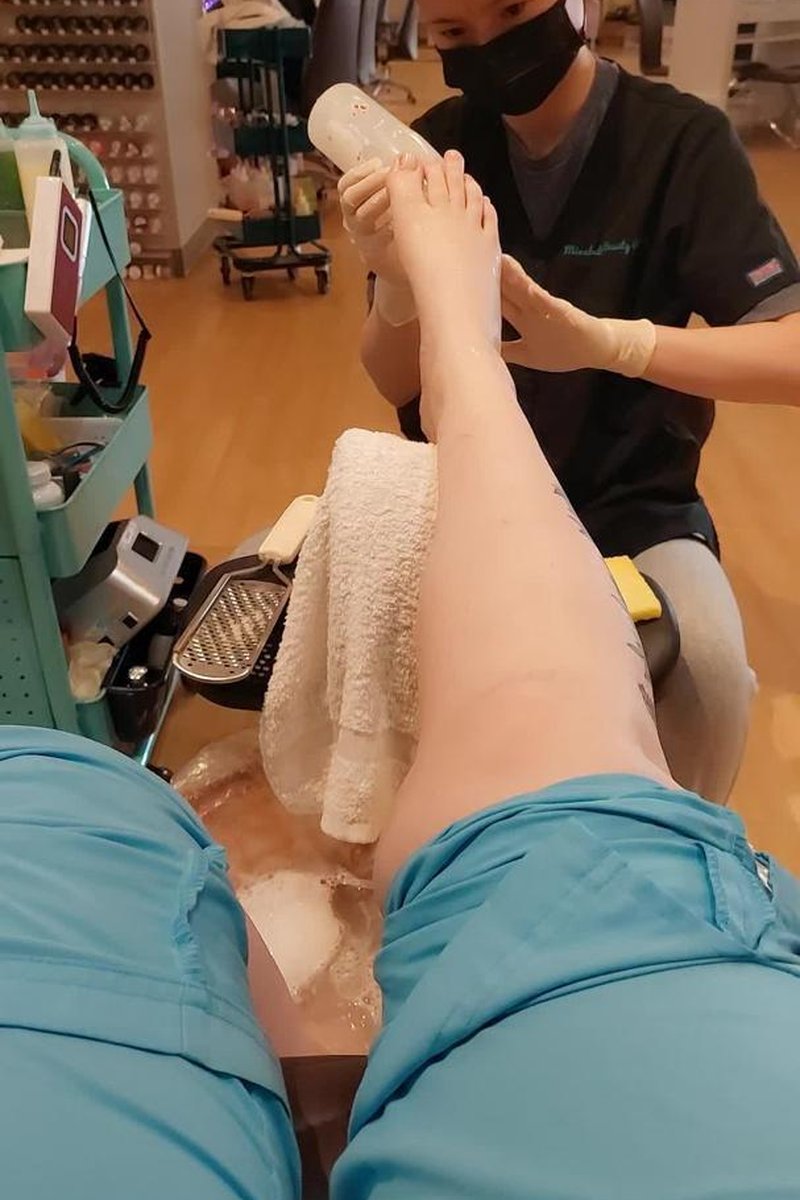 Pedicure - Screenshot 1 of 4 - Foot Fetish