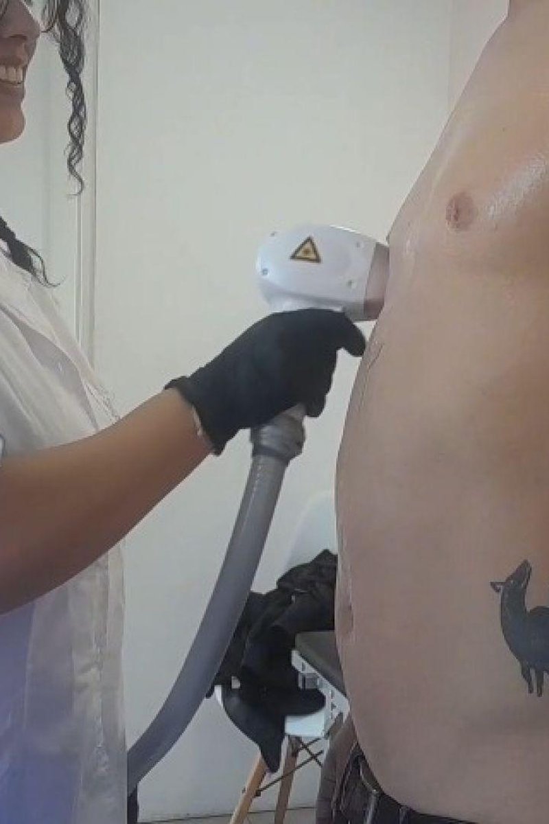 My Epilator Sucks My Cock - Screenshot 1 of 4 - Amateur