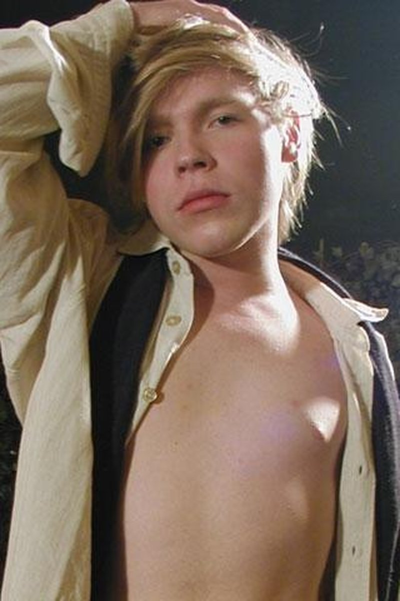 Oliver - Screenshot 1 of 4 - Blond Hair