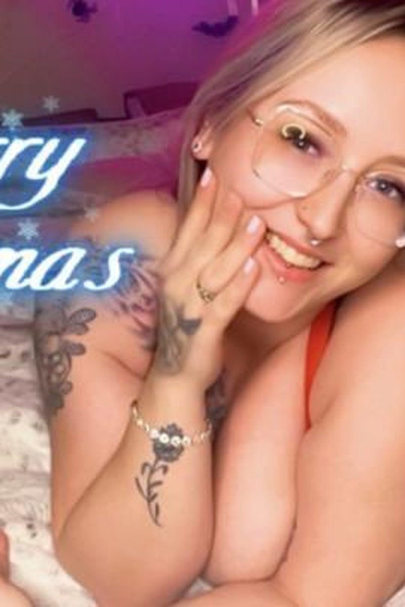 Merry Simpmas - Screenshot 1 of 4 - Babes