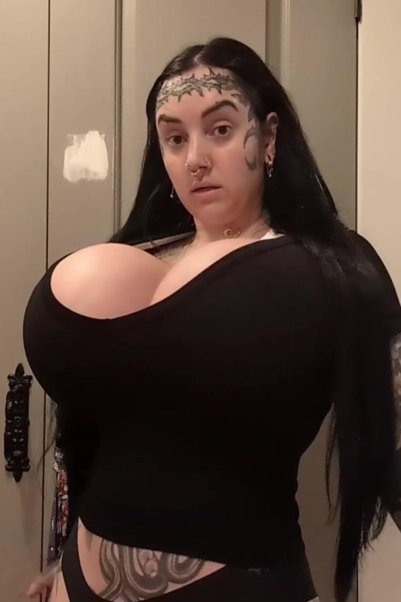 Trying On Some Stuff! - Screenshot 1 of 4 - Big Tits
