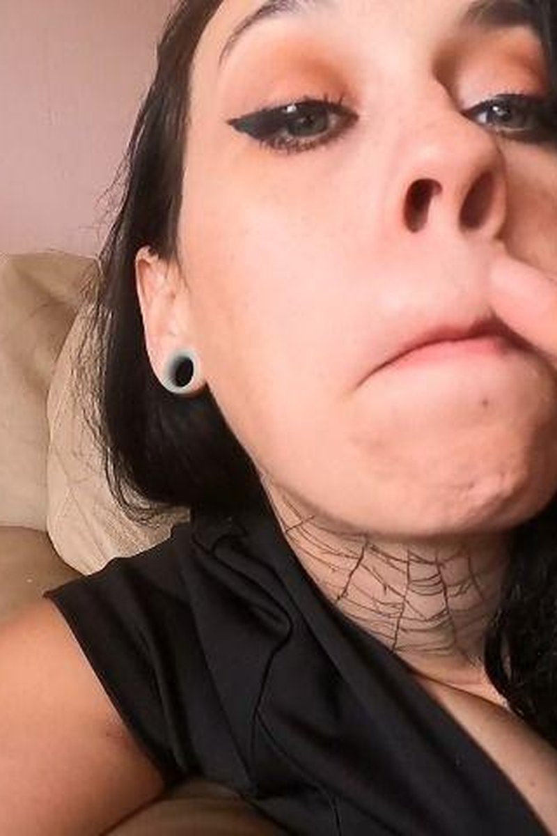 Booger Picking - Screenshot 1 of 4 - Finger Fetish