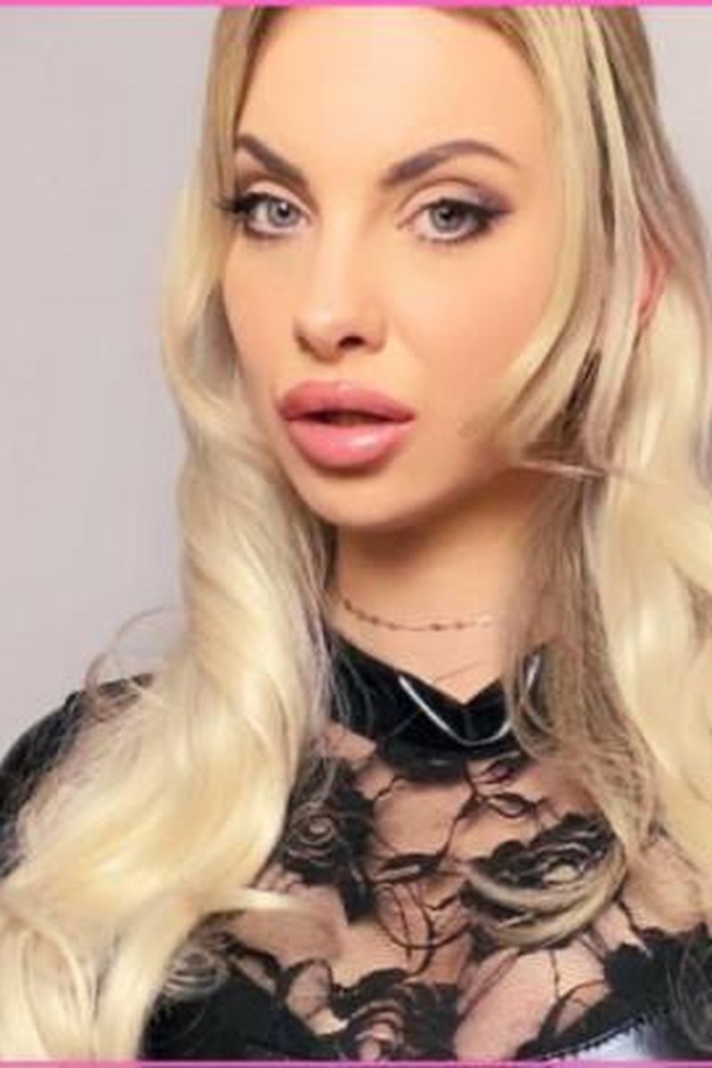 Slave Task: Whipped - Screenshot 1 of 4 - BDSM