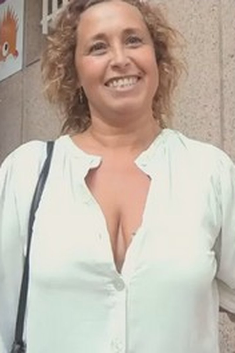 Scandal: English Teacher Fucks One of Her Pupils. - Screenshot 1 of 4 - Amateur