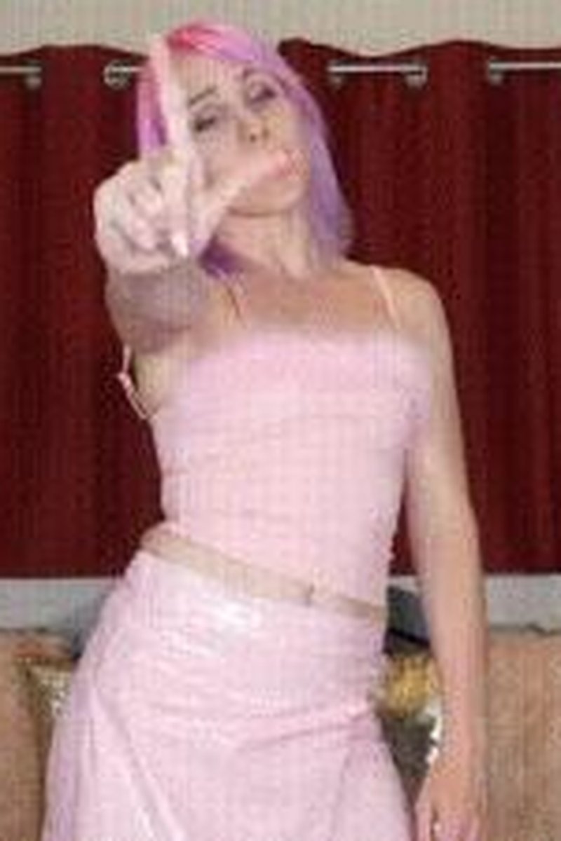 Obsessed - Screenshot 1 of 4 - Broken