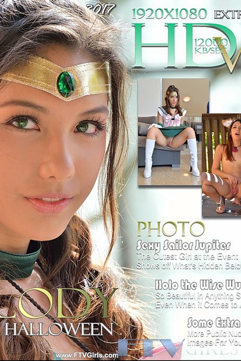 Teasing a Butt Plug! - Screenshot 1 of 4 - Anal Toys