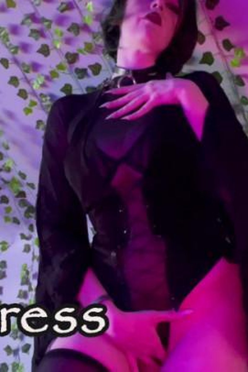 Tempress - Screenshot 1 of 4 - Fingering