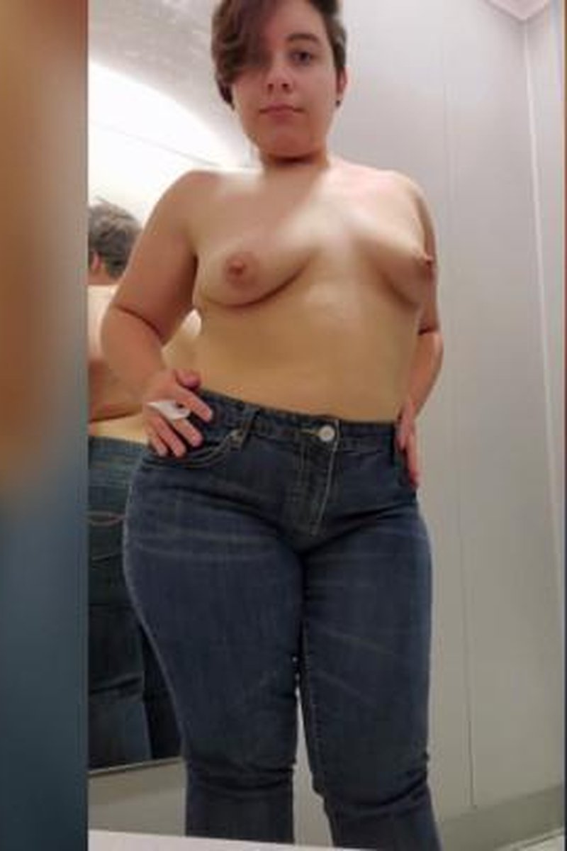Fat Booty Tries On Small Weird Clothes - Screenshot 1 of 4 - BBW