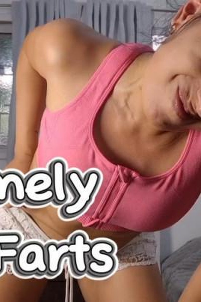Extremely Long Farts Squeezing My Belly - Screenshot 1 of 4 - Belly Fetish
