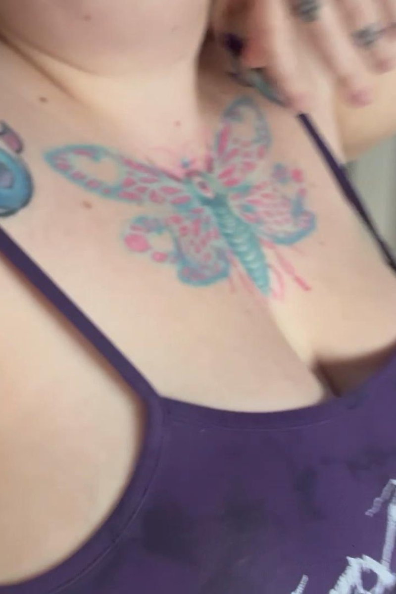 Bouncing In Tank - Screenshot 1 of 4 - BBW