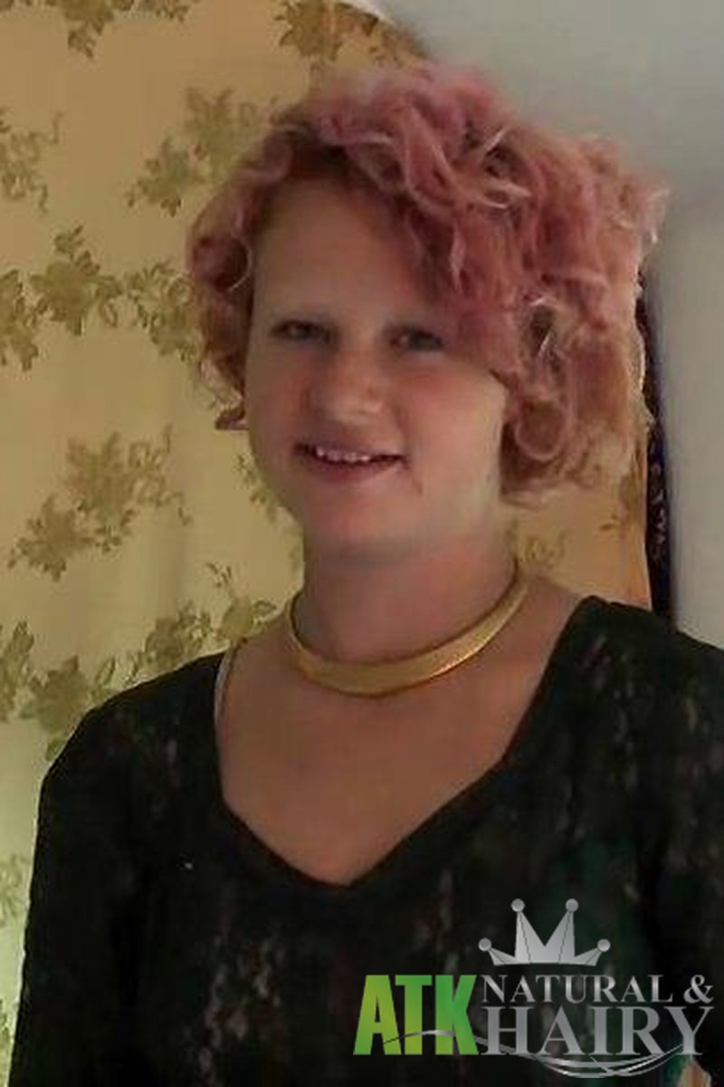 Mona - Interview - Screenshot 1 of 4 - Mona Mon109