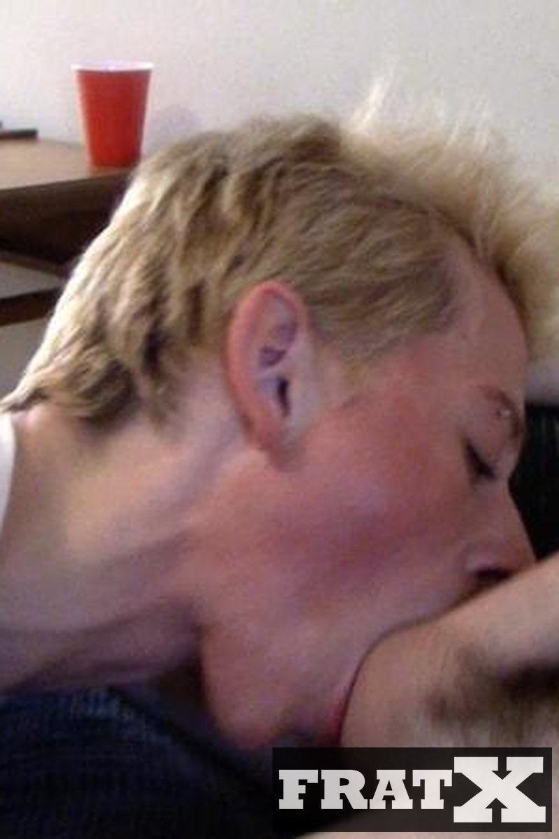 Suck That Dick - Screenshot 1 of 4 - Anal
