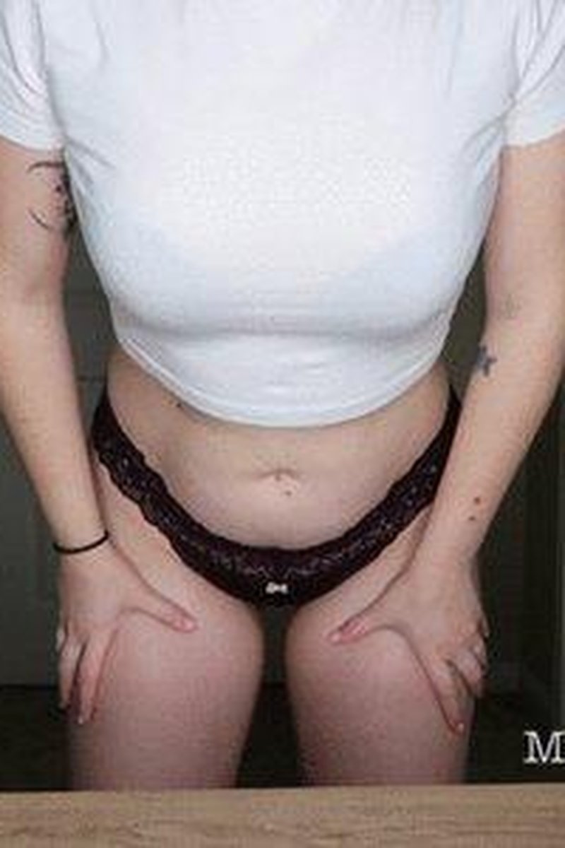 500 Tiny Men - Screenshot 1 of 4 - Blonde Hair (Female)