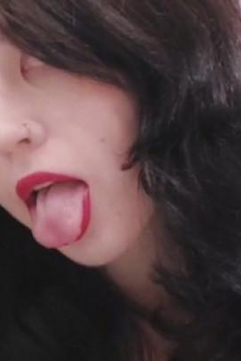 Make Up - Screenshot 1 of 4 - Brown Hair