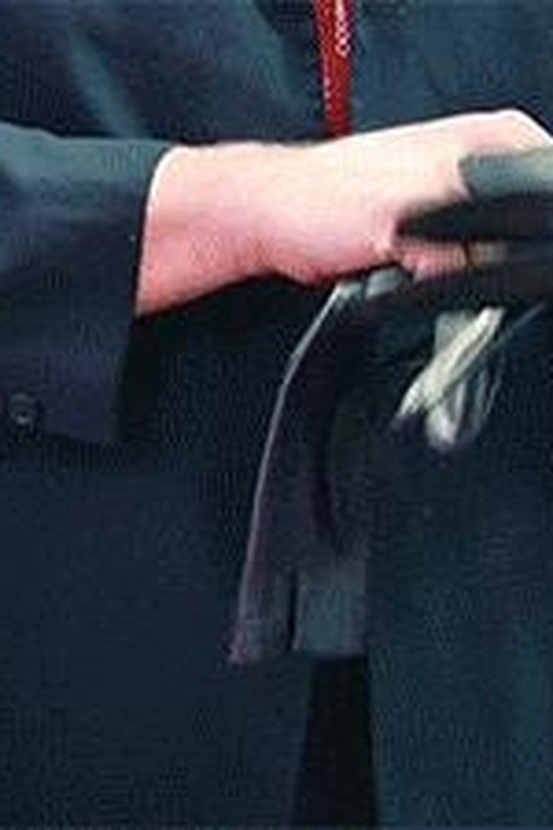 Gloved Killer - Screenshot 1 of 4 - Bagging