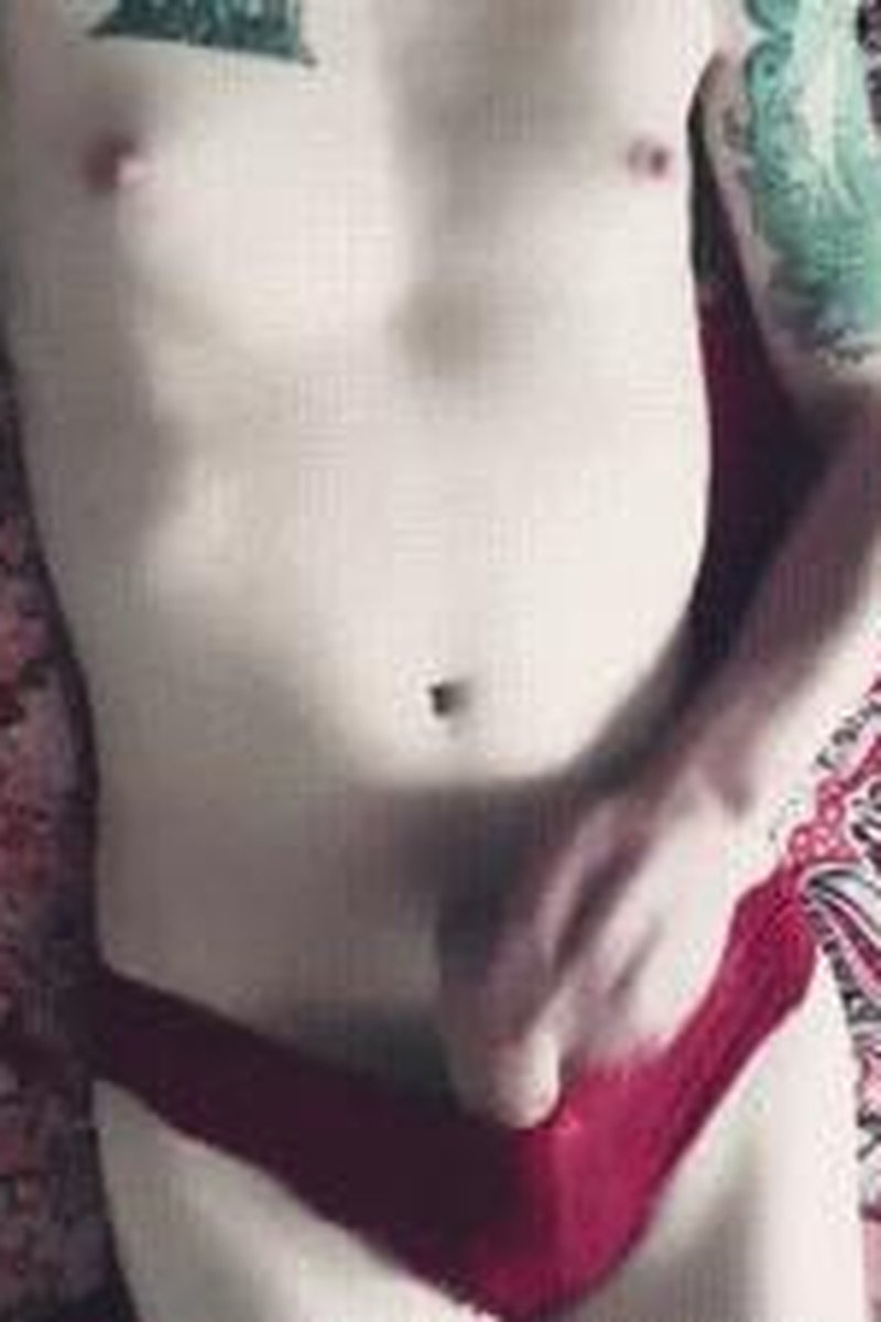 Quickie Before Work - Screenshot 1 of 4 - Cumshot