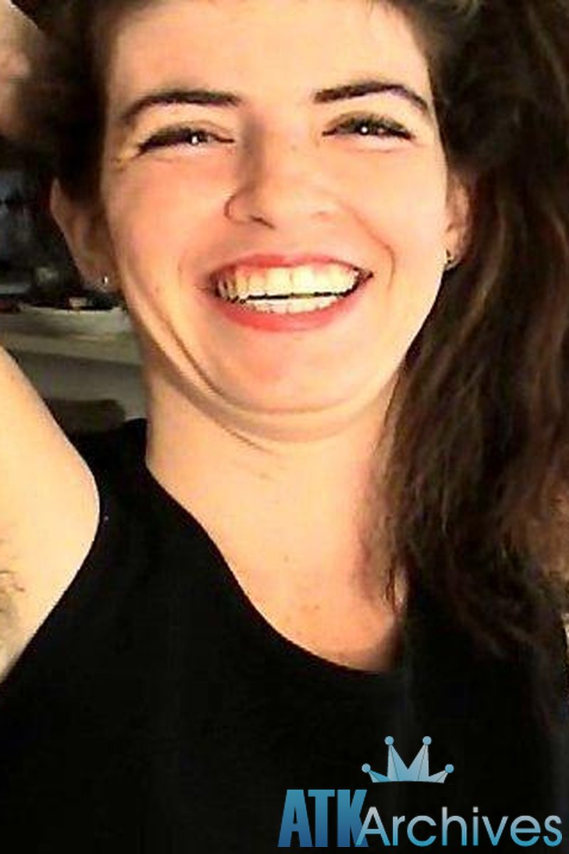 Kitty - Masturbation - Screenshot 1 of 4 - Kitty Kit013