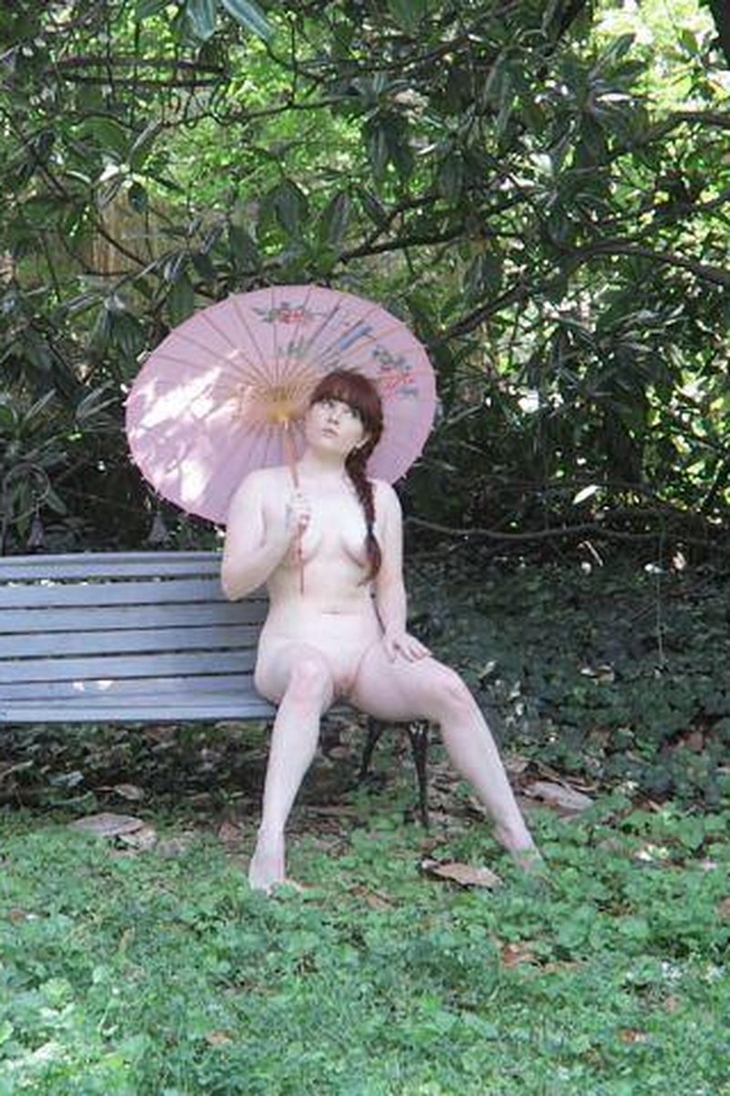 Parasol - Screenshot 1 of 4 - Outdoors