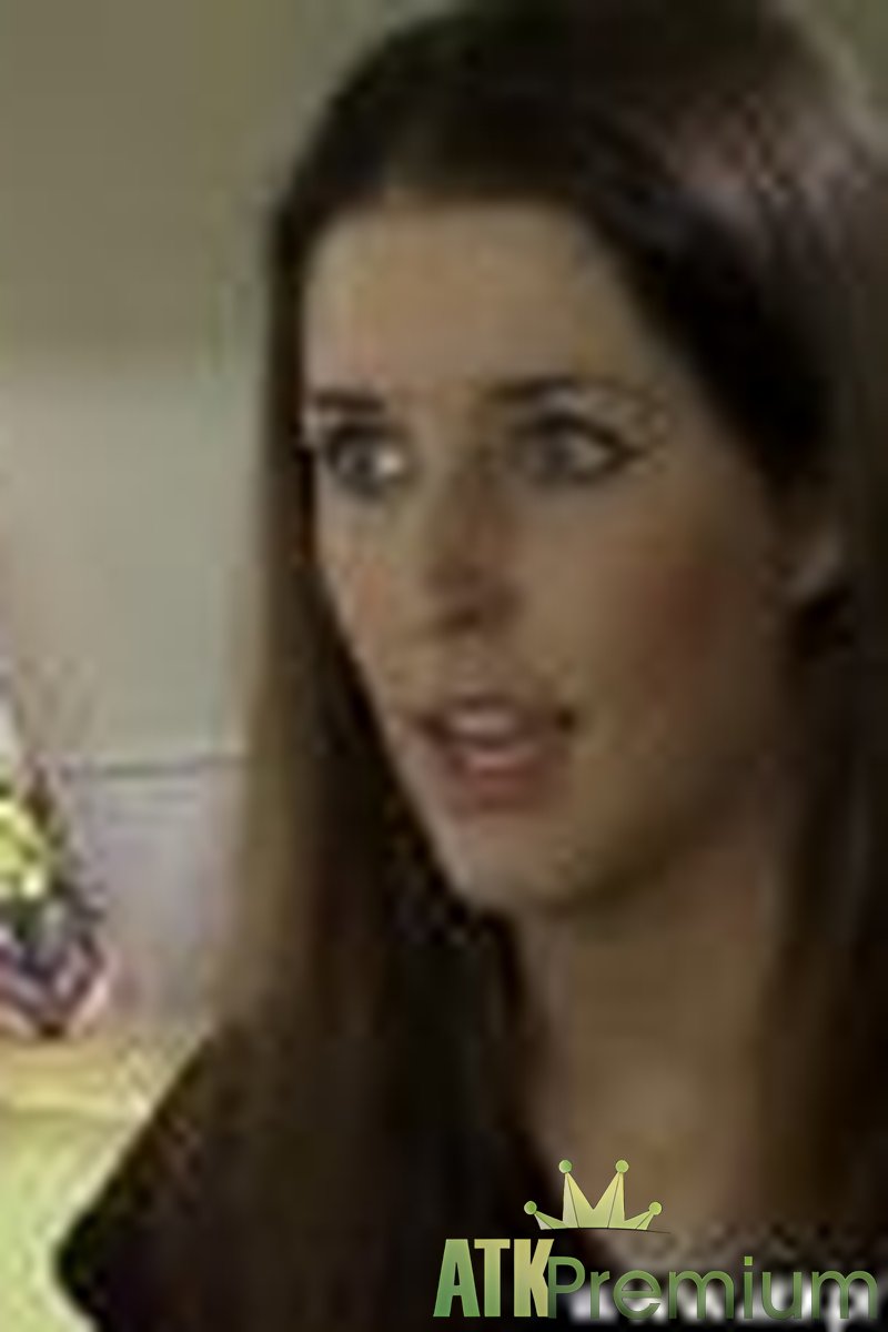 Haley - Interview - Screenshot 1 of 4 - Haley Hal006