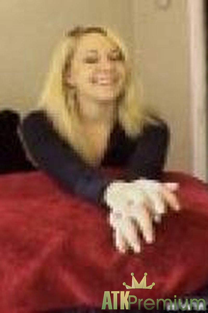 Ashlee - Interview - Screenshot 1 of 4 - Ashlee Ash036