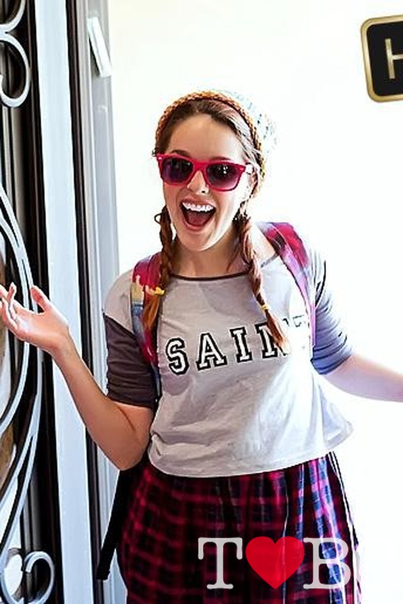 Foreign Exchange Fucking - Screenshot 1 of 4 - Average Body