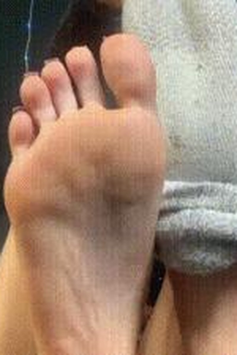 Sock Humiliation - Screenshot 1 of 4 - Femdom