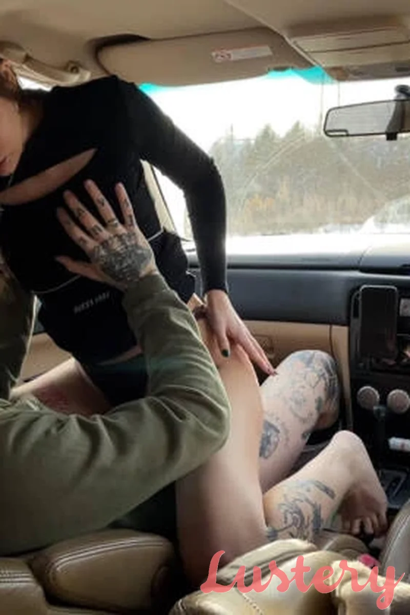 Car Session - Screenshot 1 of 4 - All Sex