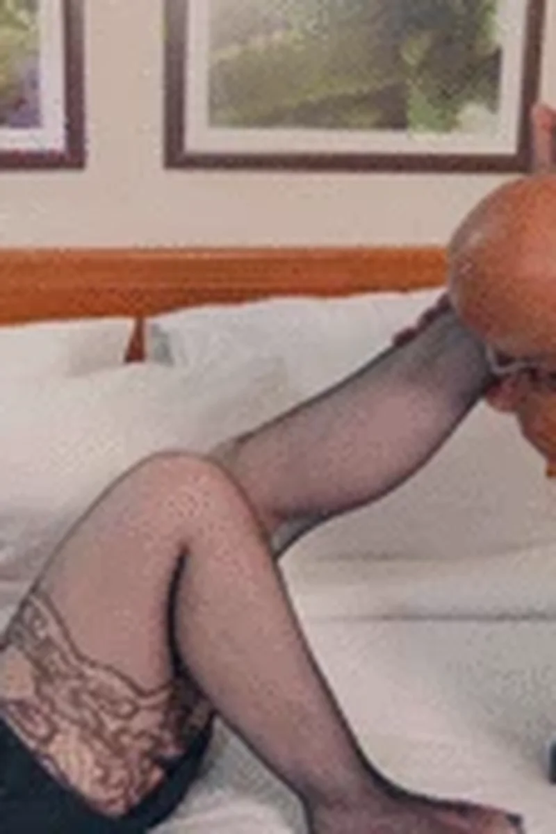 Stroker Lured in - Screenshot 1 of 4 - Interracial