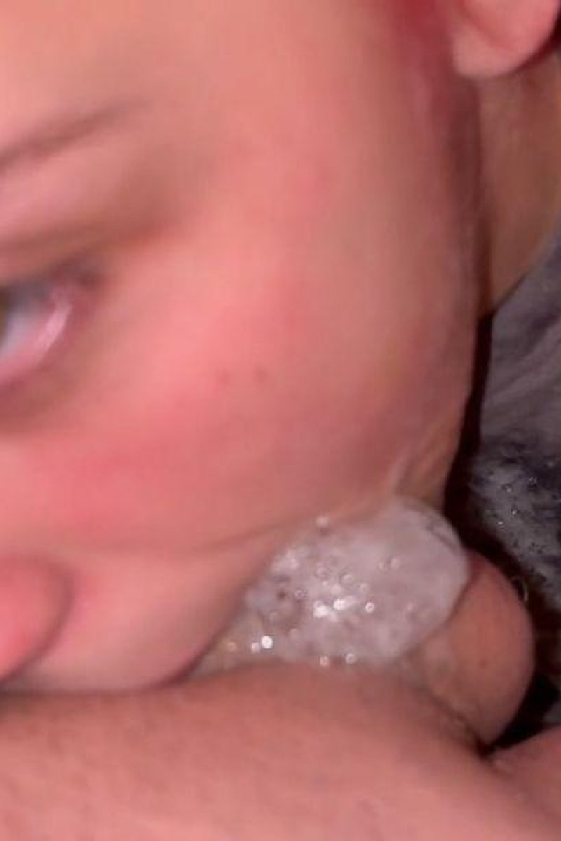 Hard Sloppy Throatfucking Deepthroat - Screenshot 1 of 4 - Amateur