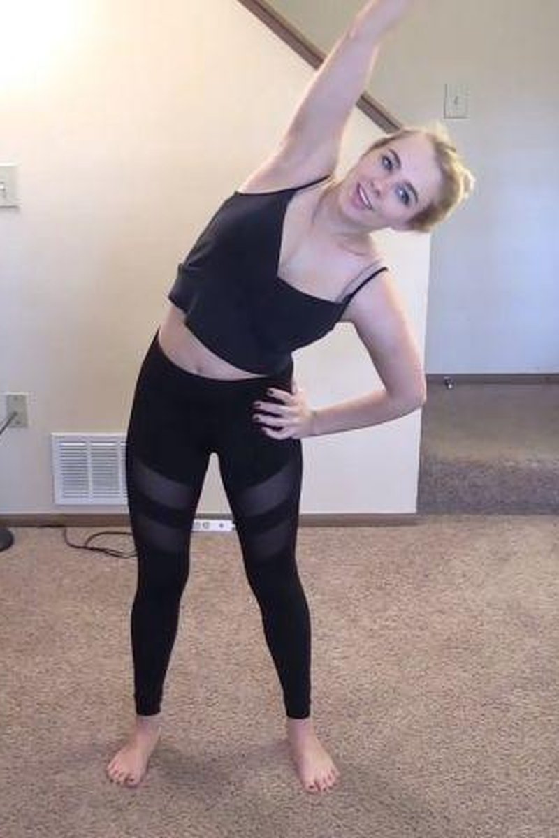 Yoga Instructor Limp - Screenshot 1 of 4 - Blonde Hair (Female)