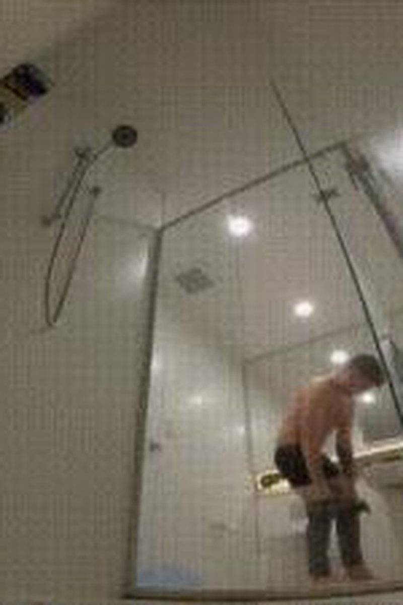 Matt Shower - Screenshot 1 of 4 - Foot Fetish