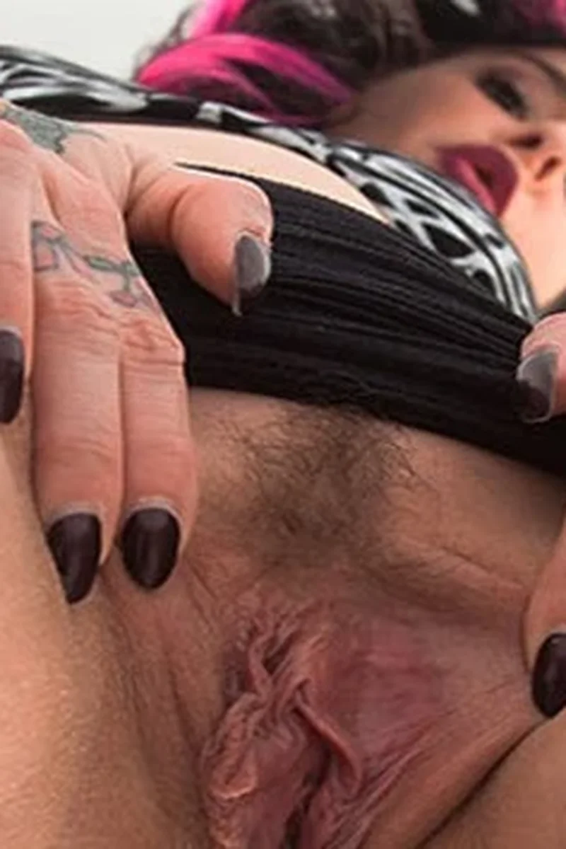 The Upskirt Collection: Joanna Angel Facesitting - Screenshot 1 of 4 - 3D Available