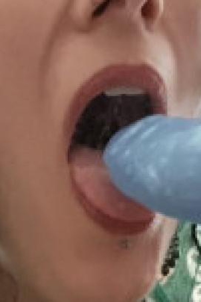 Suck It - Screenshot 1 of 4 - Babes